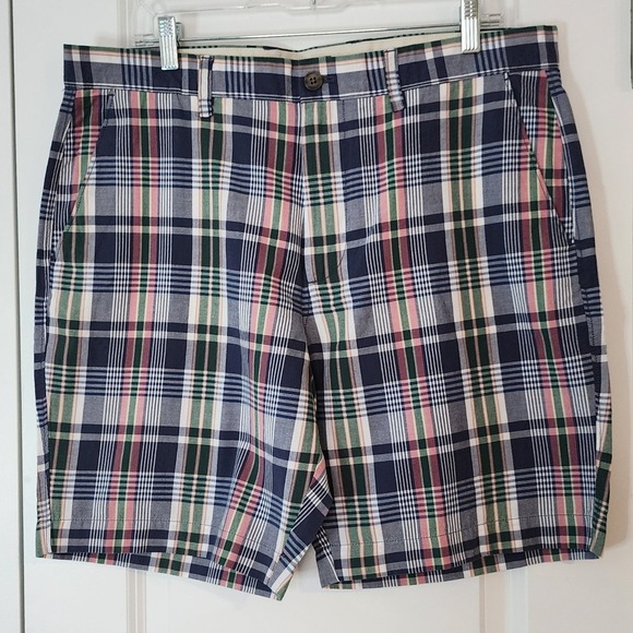 NWT J.Crew Plaid Shorts 9" Inseam Casual Comfort Size 36 - Picture 1 of 6
